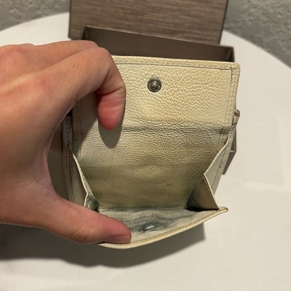 Bulgari Cream Leather Men's Wallet - Picture 8 of 13